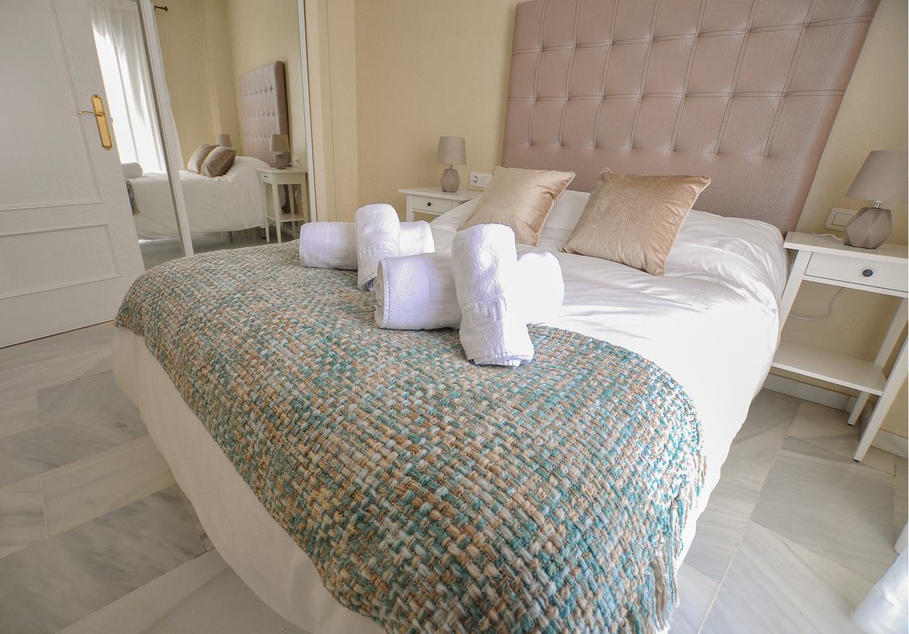 Acogedor Apartamento Junto A Calle Larios By Renthas Lejlighed Málaga Eksteriør billede