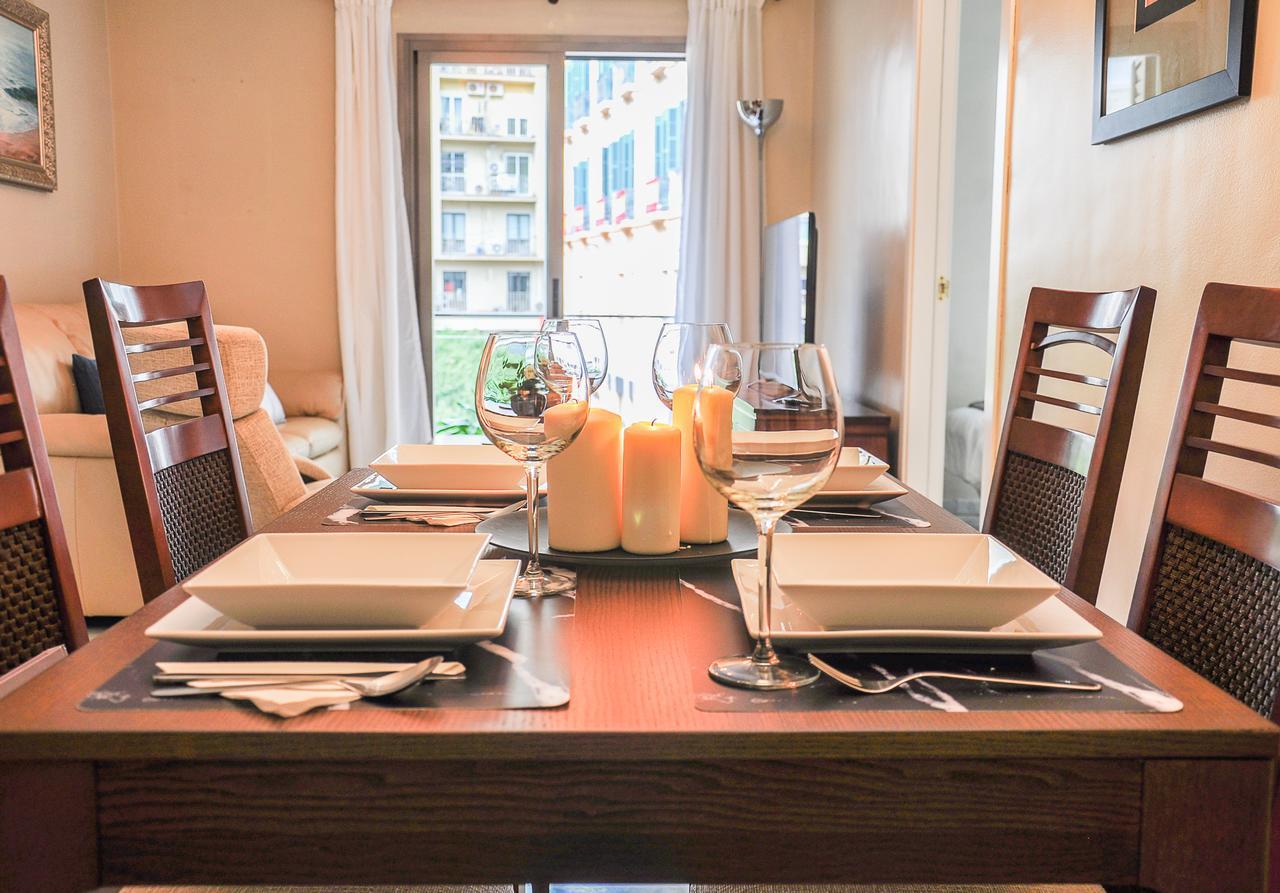Acogedor Apartamento Junto A Calle Larios By Renthas Lejlighed Málaga Eksteriør billede