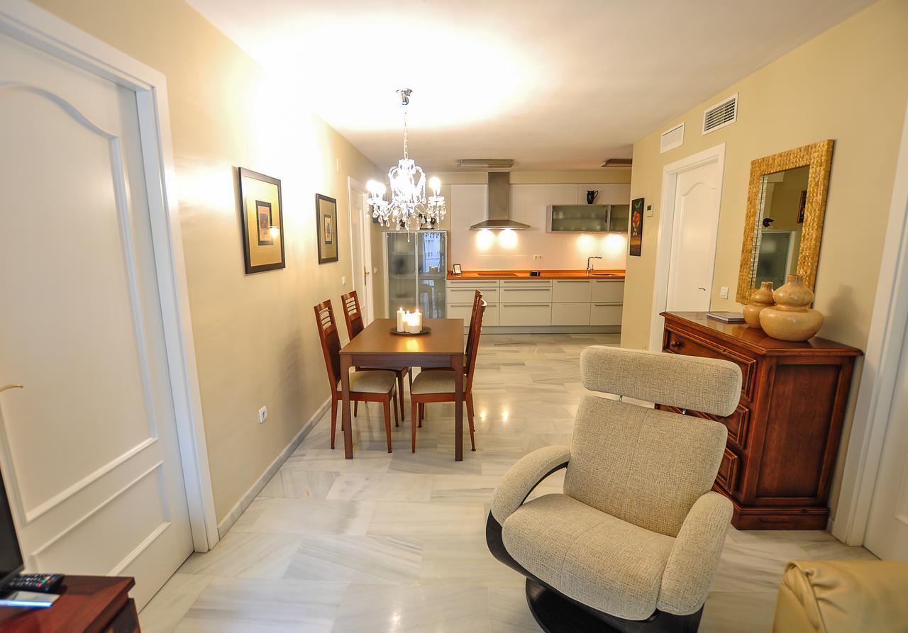 Acogedor Apartamento Junto A Calle Larios By Renthas Lejlighed Málaga Eksteriør billede