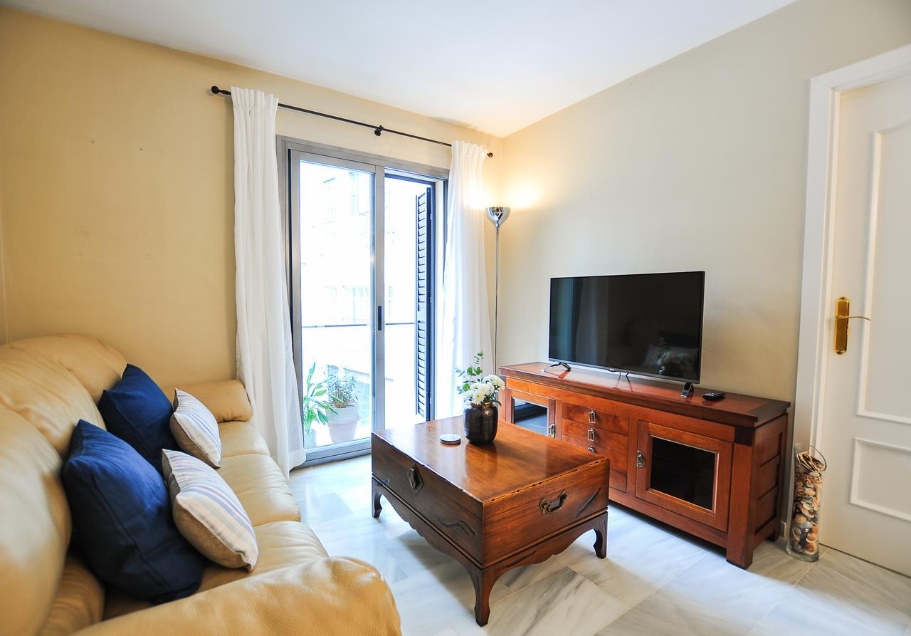Acogedor Apartamento Junto A Calle Larios By Renthas Lejlighed Málaga Eksteriør billede