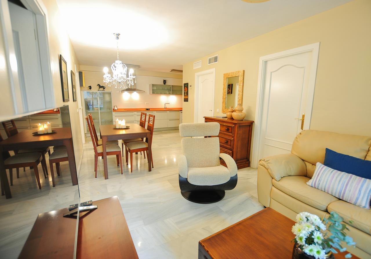 Acogedor Apartamento Junto A Calle Larios By Renthas Lejlighed Málaga Eksteriør billede